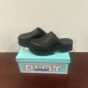 Jeffrey Campbell Kids Black Slip-On Slippers